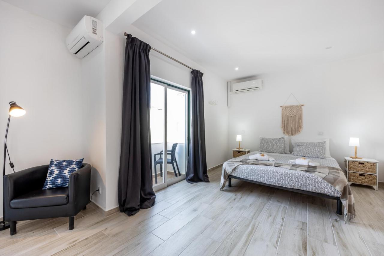 3 Marias Guest House B&B Лагос Екстериор снимка